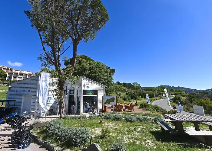 L'esquinade F6 225 By Interhome