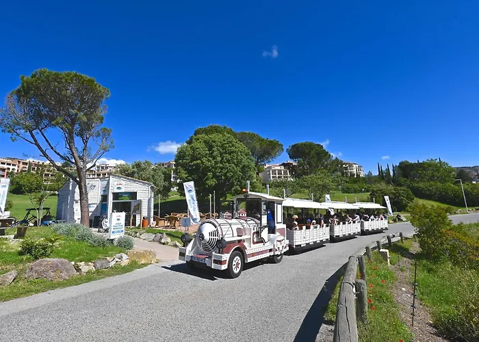 L'esquinade F6 225 By Interhome *