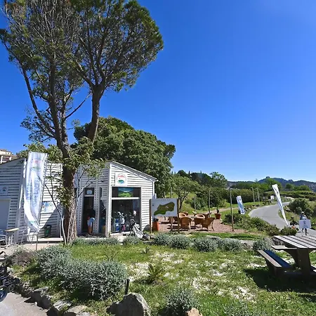 L'esquinade F6 225 By Interhome