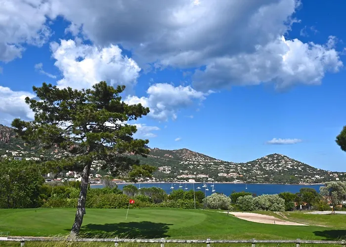 L'esquinade F6 225 By Interhome *