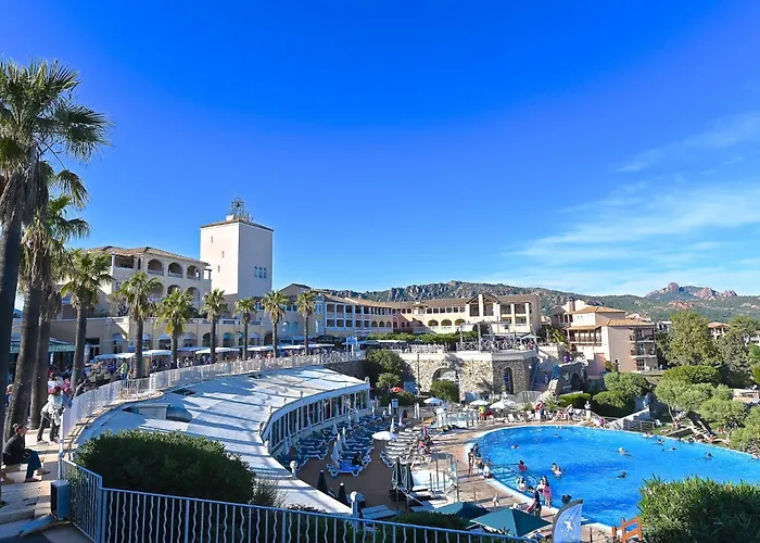 L'esquinade F6 225 By Interhome